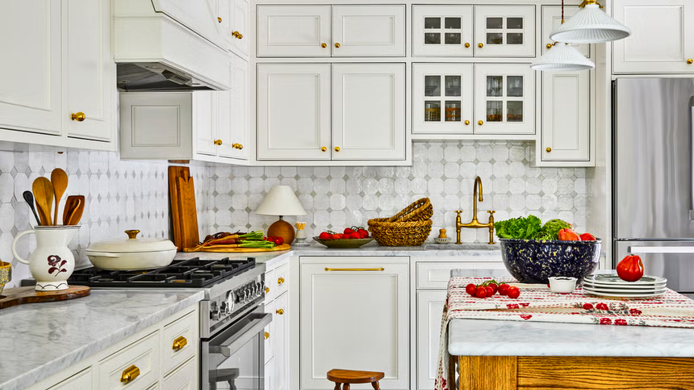 White Kitchen Cabinets