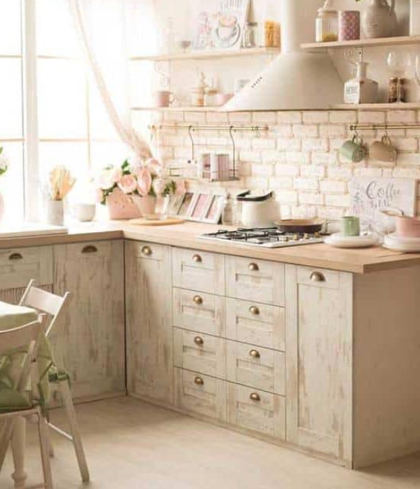 Rustic kitchen with feminine fresh colors and a shabby chic touch
